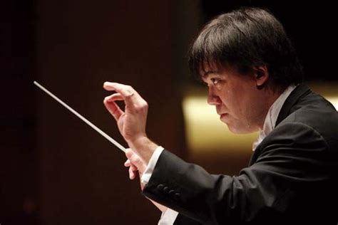 5 Reasons to Watch NY Philharmonic's New Conductor